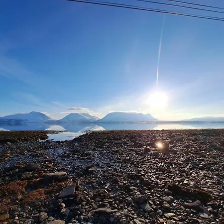 Nyaraló Et Flott Hus I Fine Og Rolige Omgivelser! *